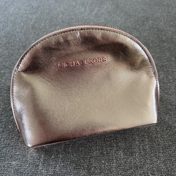 🍂FREE WITH 20$+ Purchase! Michael Kors Make Up/Coin Purse - Picture 8 of 8